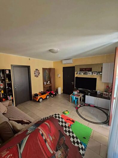 Appartamento trilocale in vendita in Via Roma Marzano, Marzano