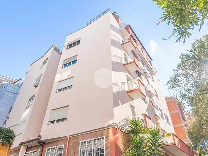 Appartamento quadrilocale in vendita in Via del Podismo, Roma