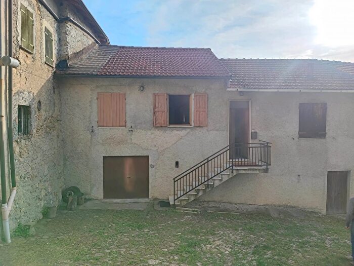 Casa trilocale in vendita in Novi Via Verdi Arquata Scrivia Tortona Lcitalia, Roccaforte Ligure