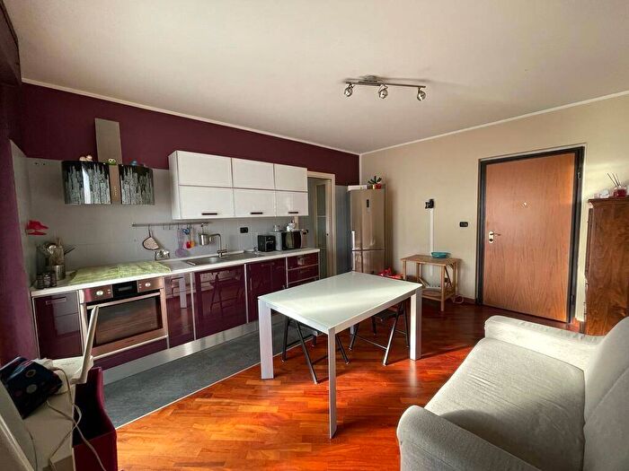 Appartamento bilocale in affitto in Via Francesco Cigna, Aurora, Torino