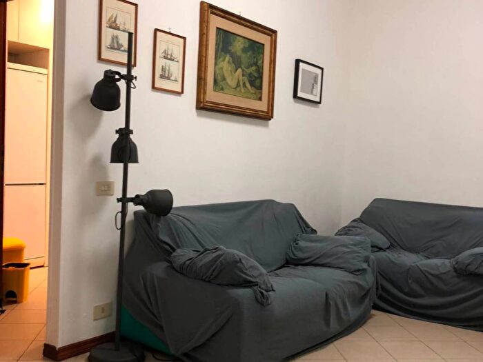Appartamento trilocale in affitto in Via Costantino Corvisieri, Bologna, Roma