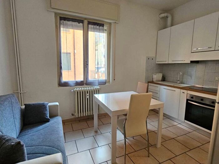 Appartamento trilocale in affitto in Via Francesco Orsi, Policlinico, Pavia