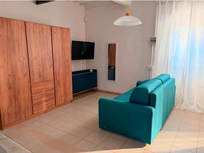 Appartamento monolocale in affitto in Via Alessandro Fleming, Marina di Carrara, Carrara