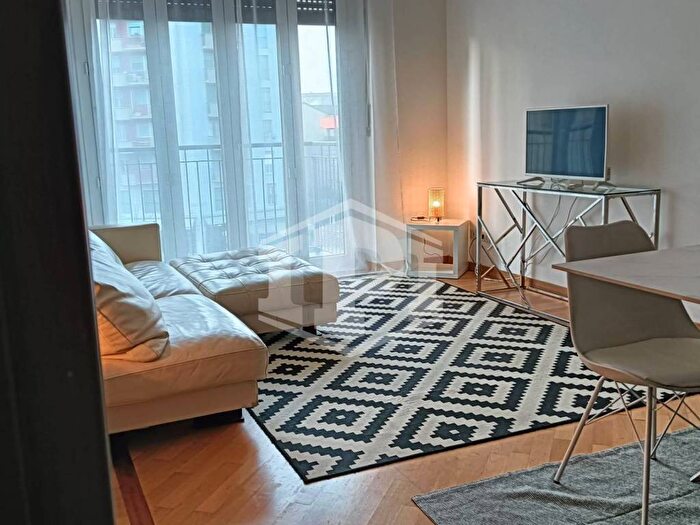 Appartamento bilocale in affitto in Piazza Santissima Trinita, Arena, Milano