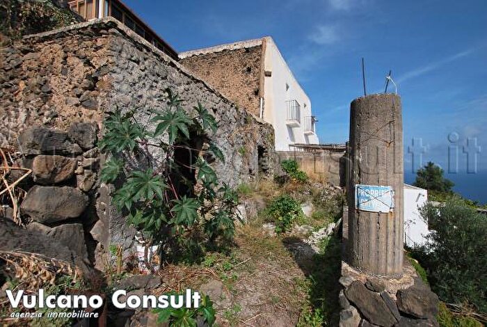 Casa bilocale in vendita in Strada Comunale Pantalucci, Lipari