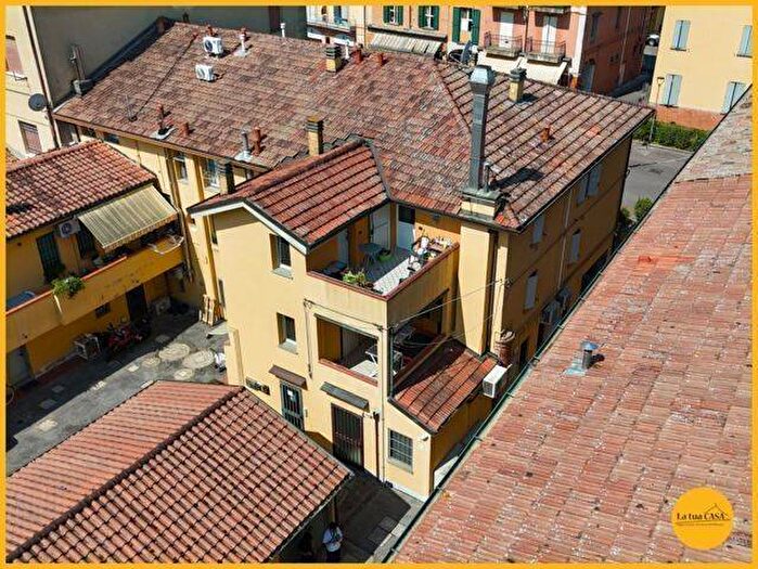 Appartamento con 6 locali in affitto in Corso Giuseppe Mazzini, Centro, Molinella