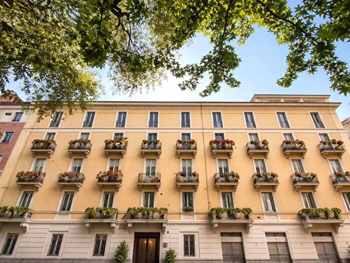 Appartamento bilocale in vendita in Via Passo Buole, Milano