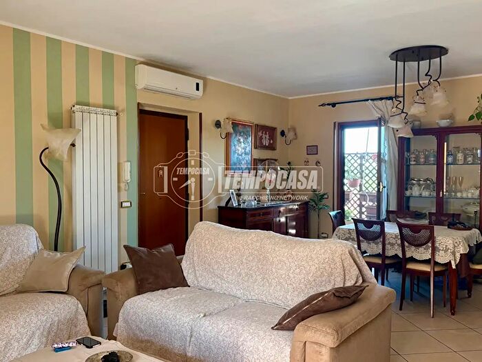 Appartamento quadrilocale in vendita in Via Giuseppe Mazzini, Casaluce