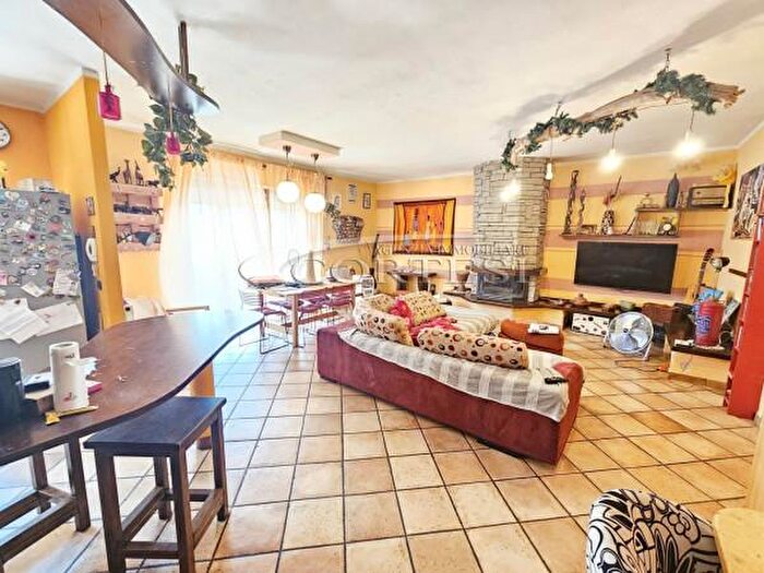 Casa con 6 locali in vendita in Via Roma, Umbertide