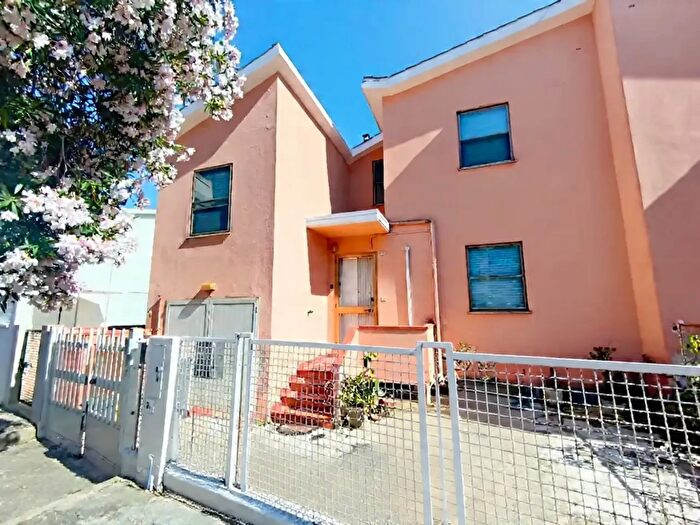 Casa con 6 locali in vendita in Via Silvio Pellico, Oristano