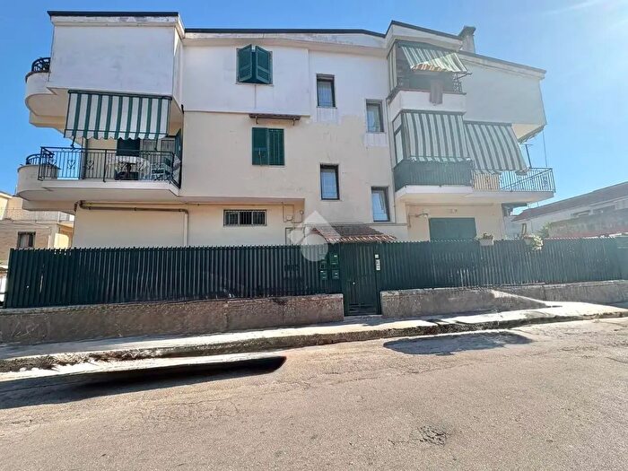 Appartamento bilocale in vendita in Via Marzabotto, Arzano