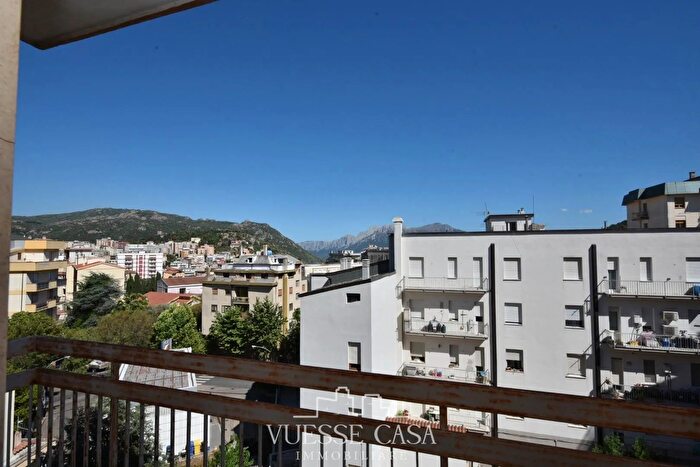 Appartamento con 8 locali in vendita in Via Santa Barbara Nuoro, Nuoro