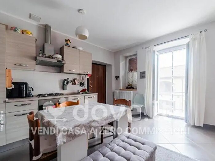 Appartamento trilocale in vendita in Via Monte Grappa, Casciago