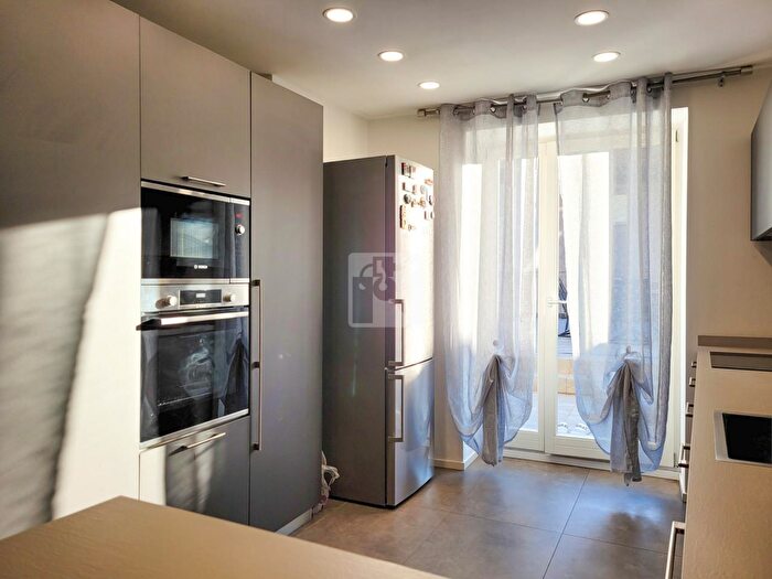 Appartamento trilocale in vendita in Piazza Vittoria, Arco