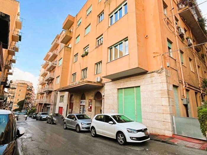 Appartamento con 5 locali in affitto in Via Plebis Rea, Centro Storico, Agrigento