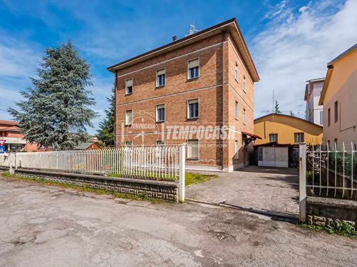 Case in Vendita e in Affitto - 3