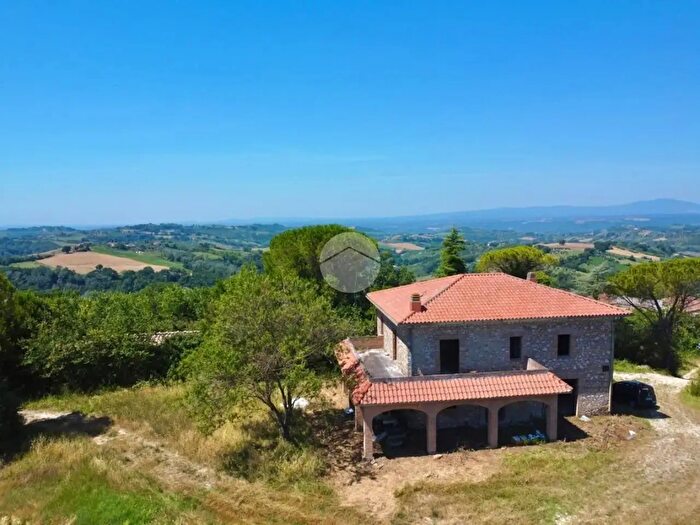 Casa con 8 locali in vendita in Località Collesecco, Calvi Dell'Umbria