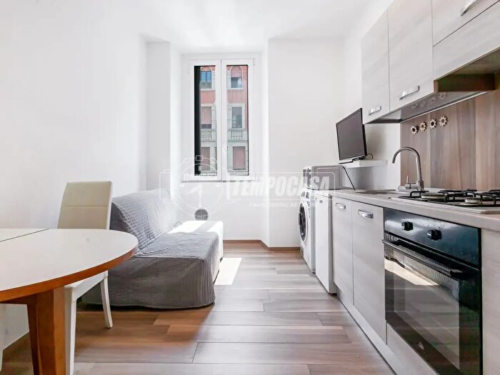 Appartamento bilocale in vendita in Via degli Imbriani, Milano