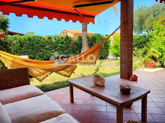 Appartamento trilocale in vendita in Fuscaldo