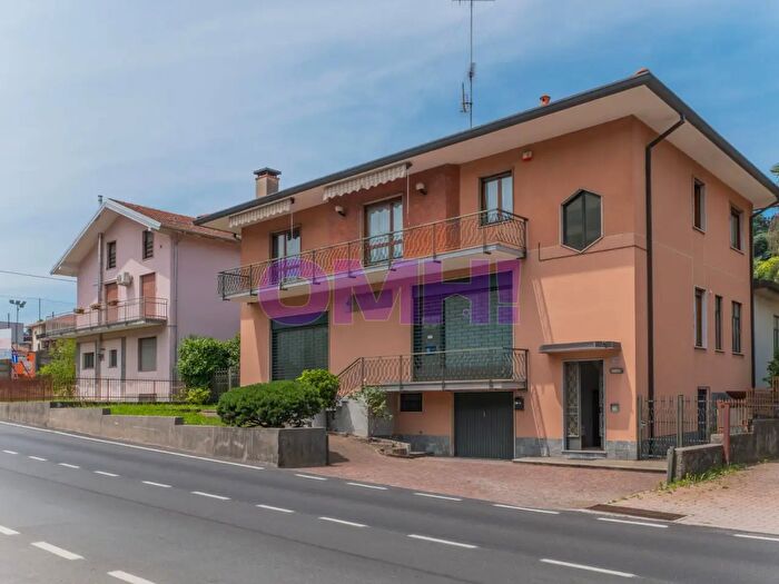 Casa con 10 locali in vendita in Marconi, Besozzo