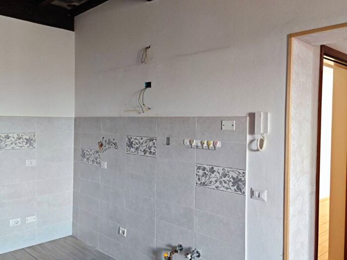 Appartamento trilocale in affitto in Via Volturno, Centro, Mirandola