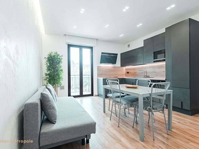 Appartamento trilocale in affitto in Via Giacomo Quarenghi, Gallaratese, Milano