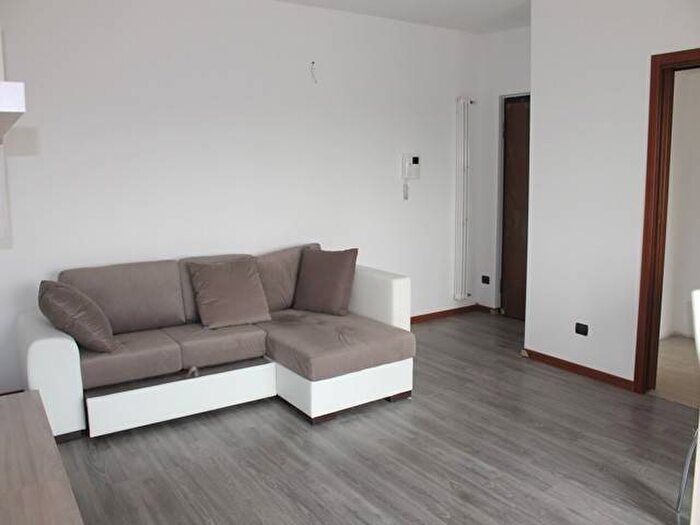 Appartamento trilocale in affitto in Via Brianza, Santa Margherita Aliprandi, Lissone