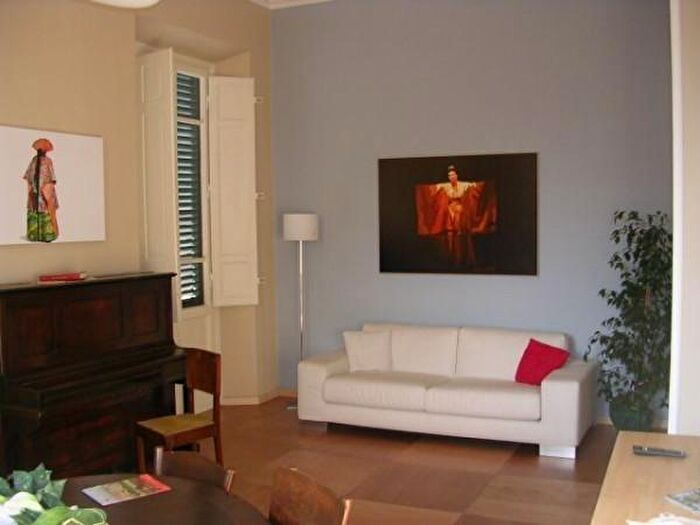 Casa con 6 locali in vendita in Viale Agostino Marti, Lucca