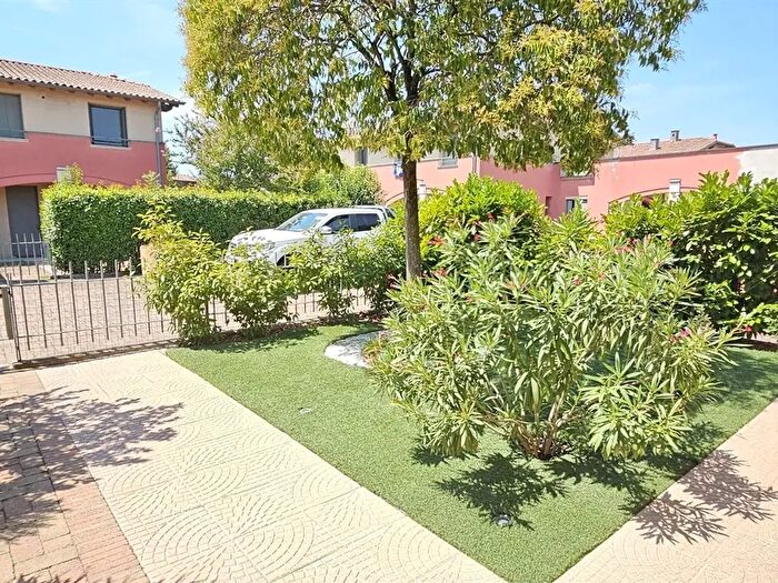 Casa quadrilocale in vendita in Via Martiri della Libertà, Castelvetro Piacentino