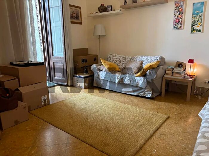 Appartamento trilocale in affitto in Piazza Giuseppe Garibaldi, Bari