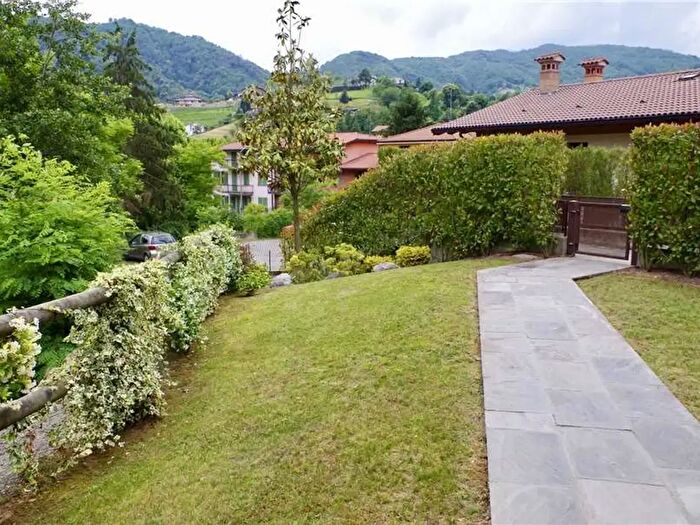 Casa quadrilocale in vendita in Via San Michele, Foresto Sparso