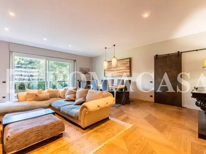 Appartamento con 5 locali in vendita in Via Andrea del Castagno, Roma