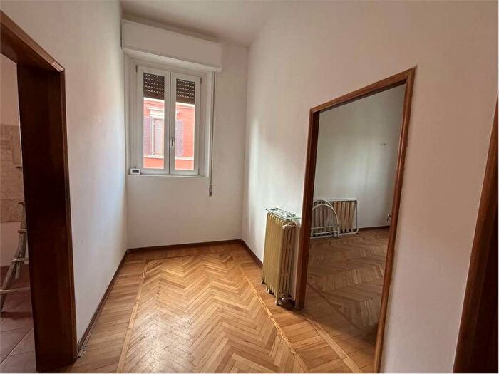 Appartamento con 5 locali in affitto in Piazza Ariostea, Centro Storico, Ferrara