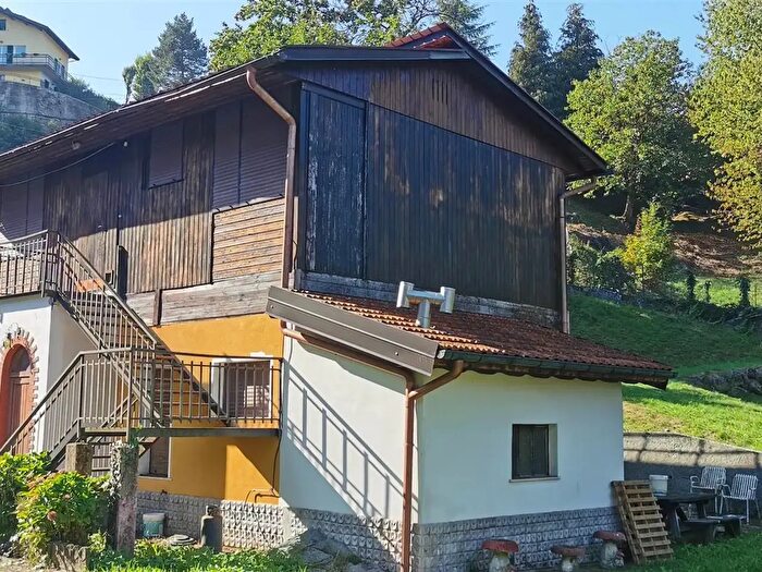 Casa trilocale in vendita in Via Beltrama, Sassello