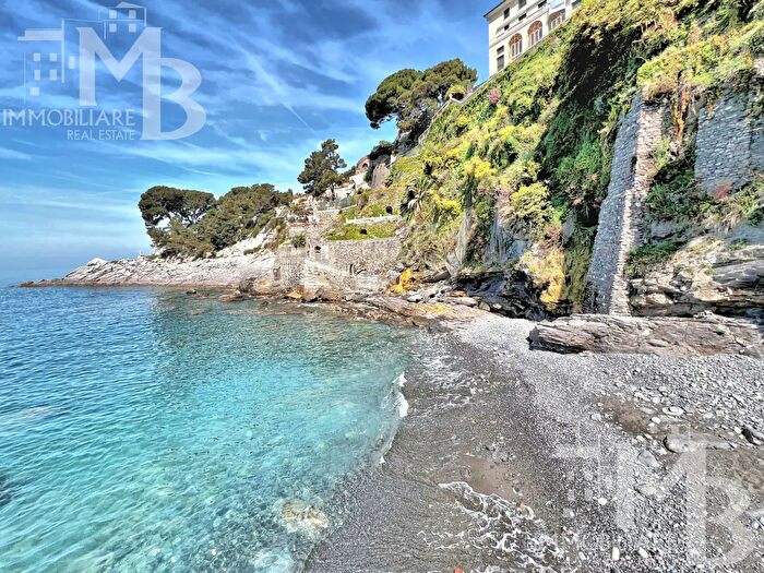 Appartamento quadrilocale in vendita in Via Romagneno, Recco