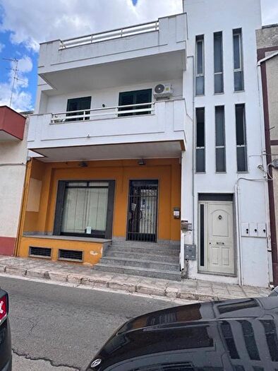 Casa con 5 locali in vendita in Via Vittorio Veneto Veglie Lecce, Veglie