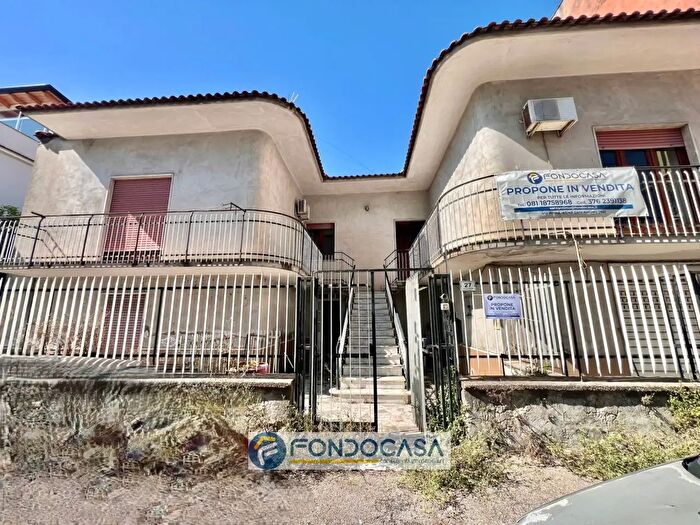 Casa con 8 locali in vendita in Via Giovanni Arenella, SantAntimo