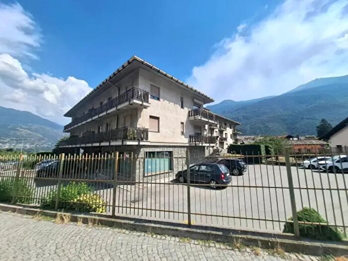 Casa monolocale in vendita in Via Renato Pellissier, Chatillon