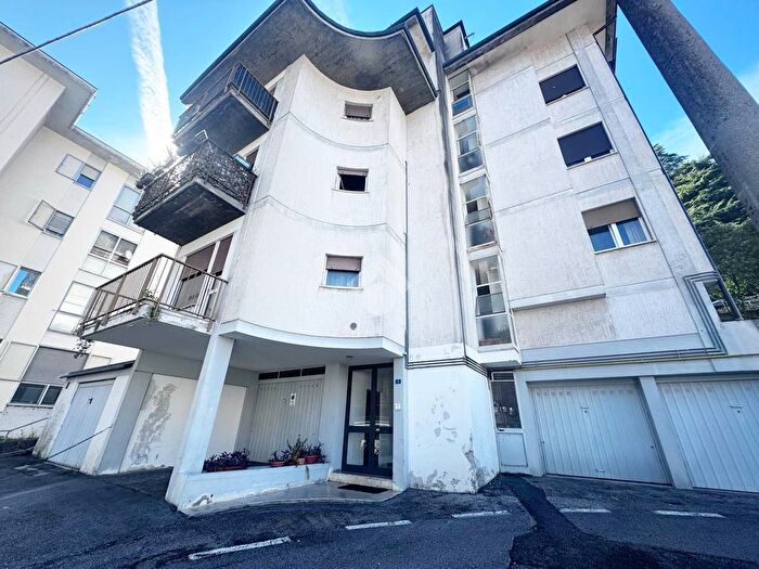 Appartamento trilocale in vendita in Via Tommaso dal Molin, Schio