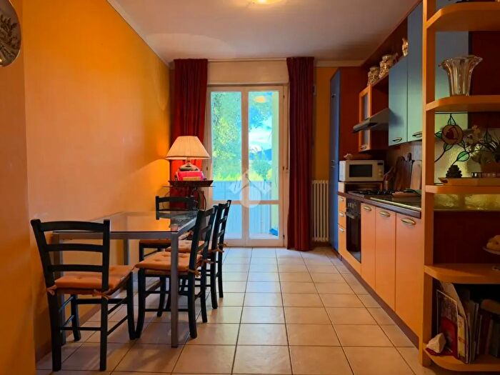 Appartamento bilocale in vendita in Viale Giacomo Puccini, Lucca