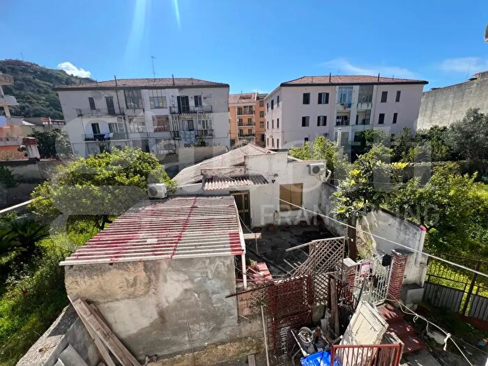 Casa trilocale in vendita in Vico Terzo Margherita, Amantea