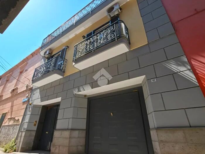 Casa con 8 locali in vendita in Via Miseno, Frattamaggiore