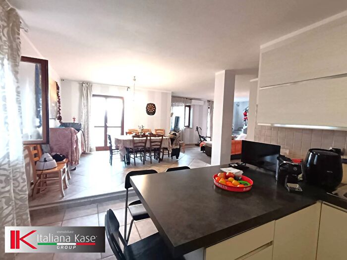 Case in Vendita e in Affitto - 3