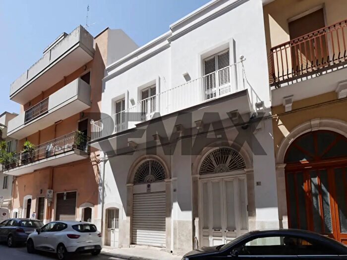 Casa con 5 locali in vendita in Triggiano