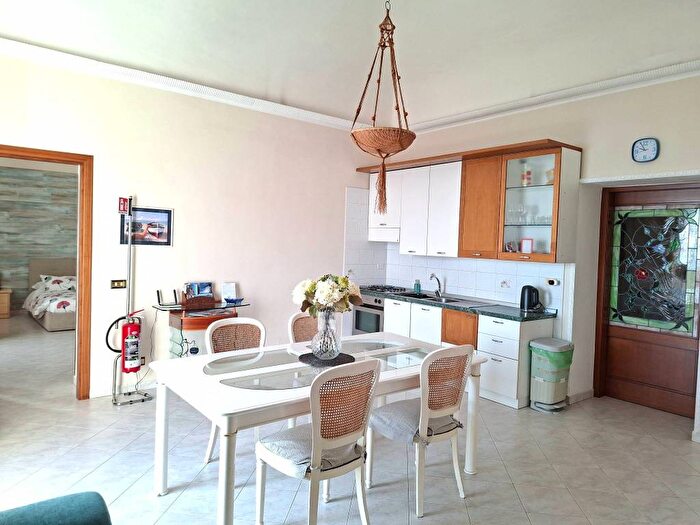 Appartamento trilocale in affitto in Lungomare Giovanni Caboto, Gaeta