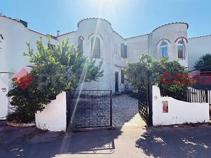 Casa con 5 locali in vendita in Santa Monica, Terracina