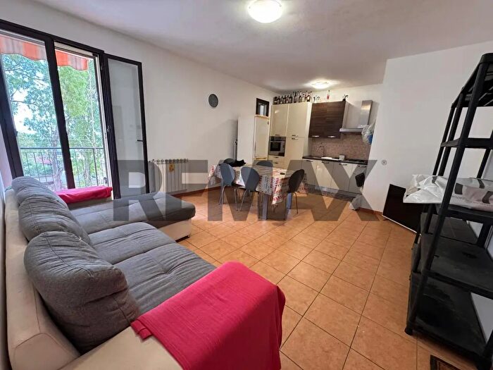 Appartamento trilocale in vendita in Via Marianna Missale, Melilli