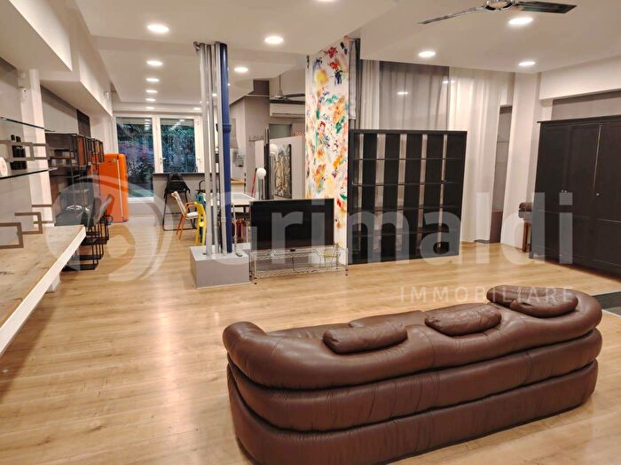 Appartamento monolocale in vendita in Via Rosellini, Milano