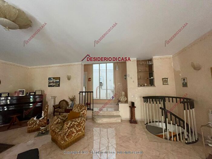 Appartamento con 8 locali in vendita in Trabia