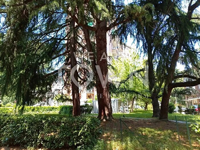 Appartamento quadrilocale in affitto in Via Armando Spadini, Milano